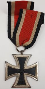 1939 Iron Cross Second Class by Wächtler und Lange mm100.