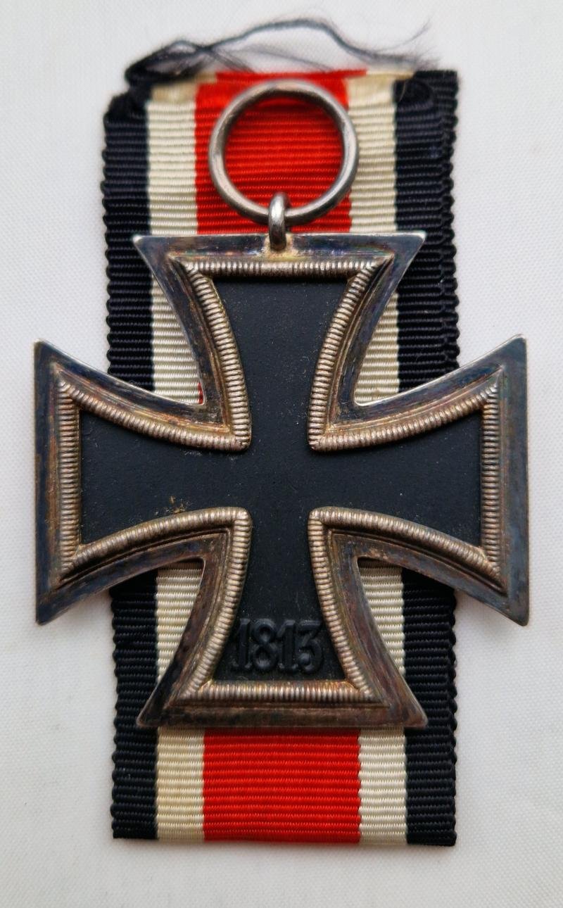 1939 Iron Cross Second Class 'wide frame'. — image 2