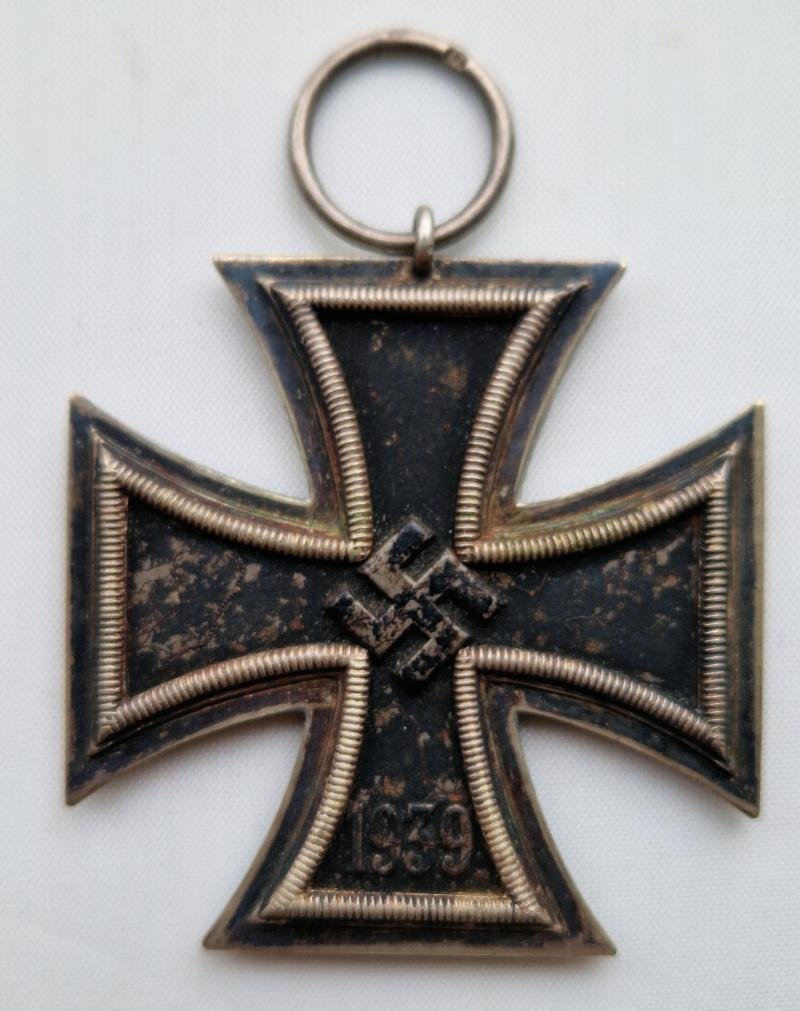 1939 Iron Cross Second Class by Anton Schenkl mm27 — image 2