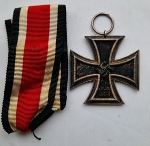 1939 Iron Cross Second Class by Anton Schenkl mm27