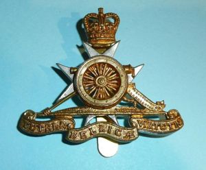 The Royal Malta Artillery Bi-Metal Beret Cap Badge, Queens Crown