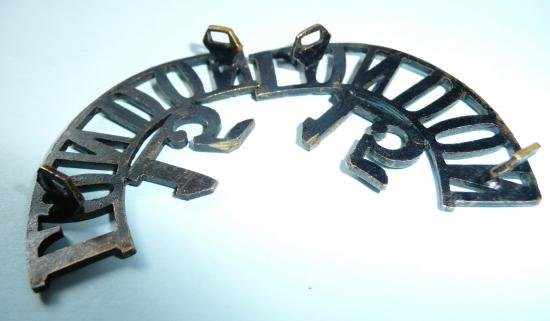 15 / London Regiment (Civil Service Rifles) Matched Pair of One Piece Blackened Brass Shoulder Titles — image 3