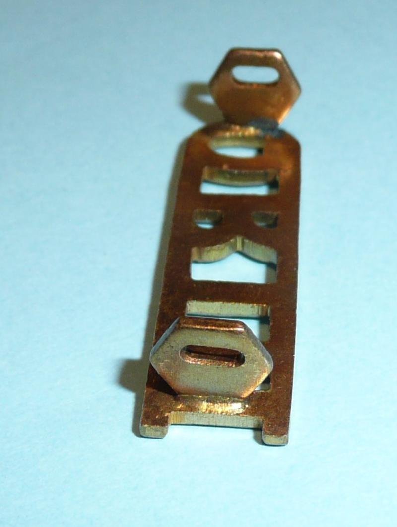 QRIH (Queen's Royal Irish Hussars) Gilt Brass Shoulder Title — image 3