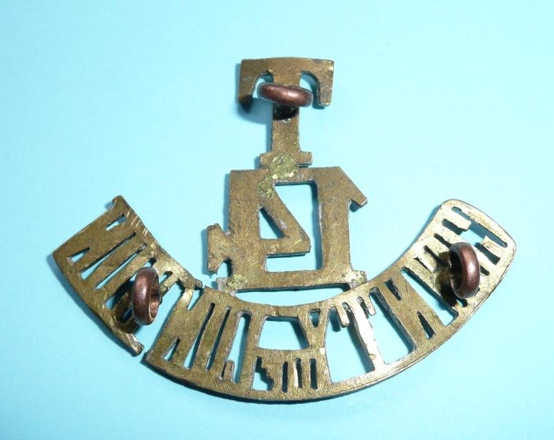 T / 14 / County of London (London Scottish) Regiment One Piece Brass Shoulder Title — image 3
