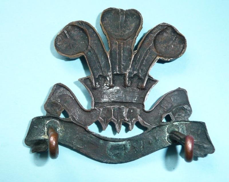 The 10th Royal Hussars (Prince of Wales's Own) Officer's OSD Full Size Bronze Cap Badge — image 2