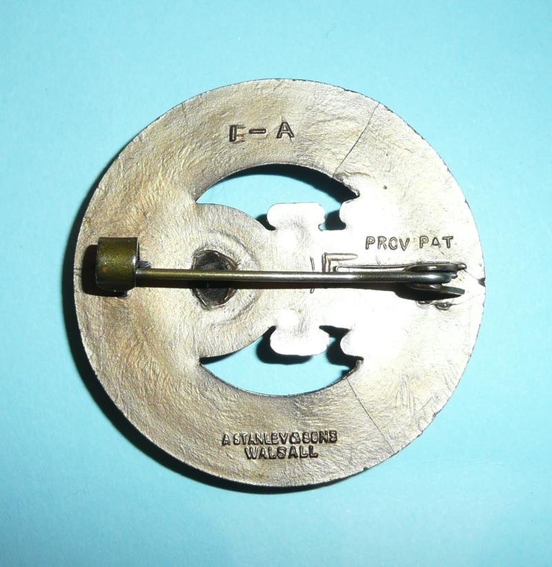 WW2 Home Front - Women's Plastic Economy Home Guard Badge — image 2