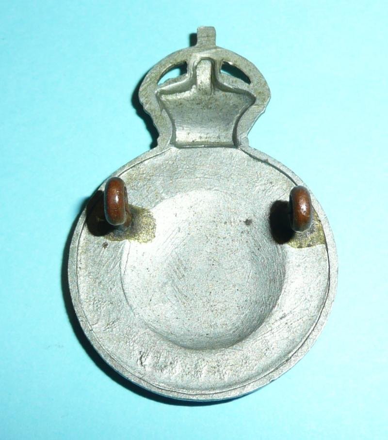 South African Constabulary Edwardian White Metal Helmet and Cap Badge, Kings Crown — image 3