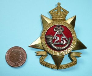 Indian Army - 25th Bombay Light Infantry Officer's Gilt and …