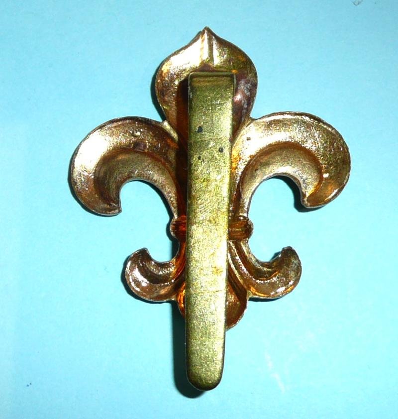 The Manchester Regiment Other Ranks Gilding Metal Cap Badge — image 2