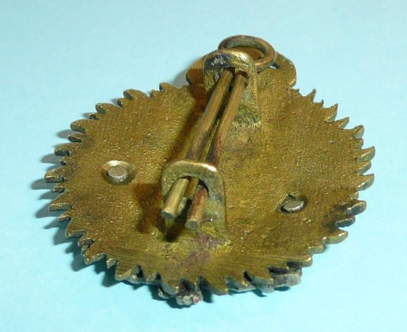 Indian Army - 1st Punjab Regiment bi-metal Cap Badge, pre 1947 — image 3