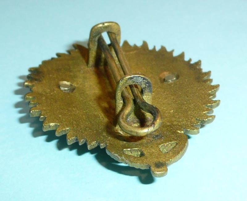 Indian Army - 1st Punjab Regiment bi-metal Cap Badge, pre 1947 — image 4