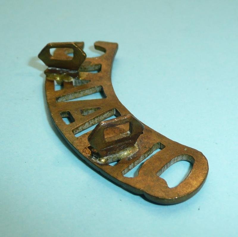 WW1 QMAAC (Queen Mary's Army Auxiliary Corps) Brass Shoulder Title - 2nd Pattern — image 3