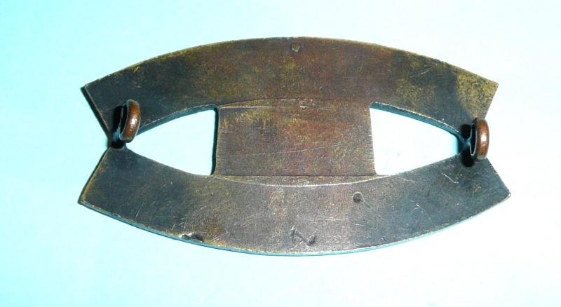 Liecestershire / PAO /Yeomanry (RAC) - One piece Brass Shoulder Title — image 2