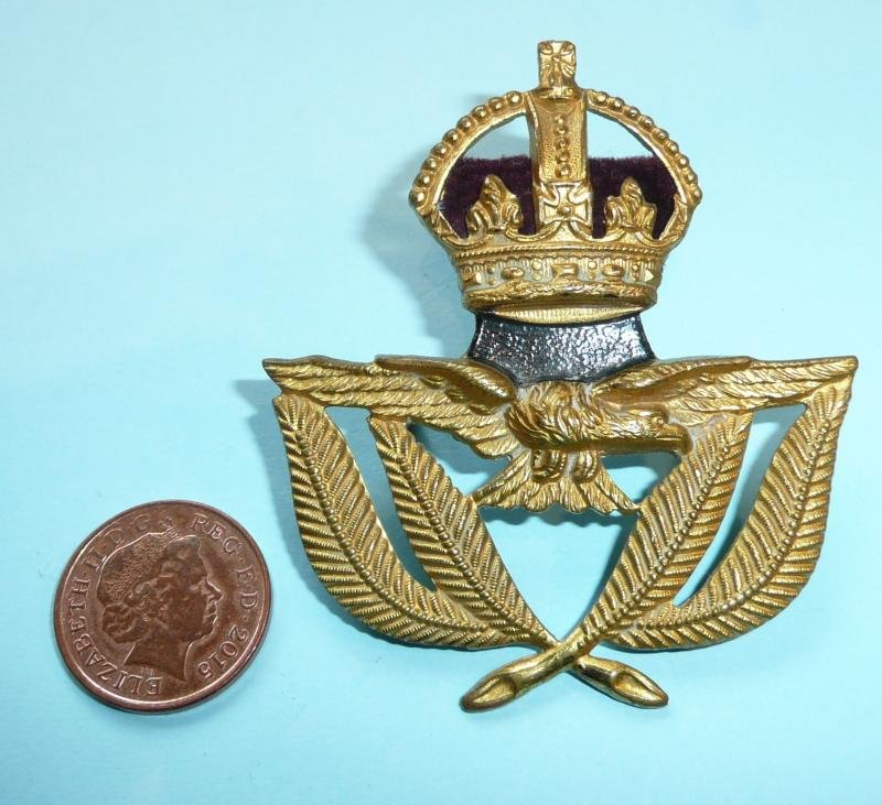 WW2 Royal Air Force RAF Warrant Officer's / Officer Cadet's  Gilt Metal Cap Badge - King's Crown — image 5
