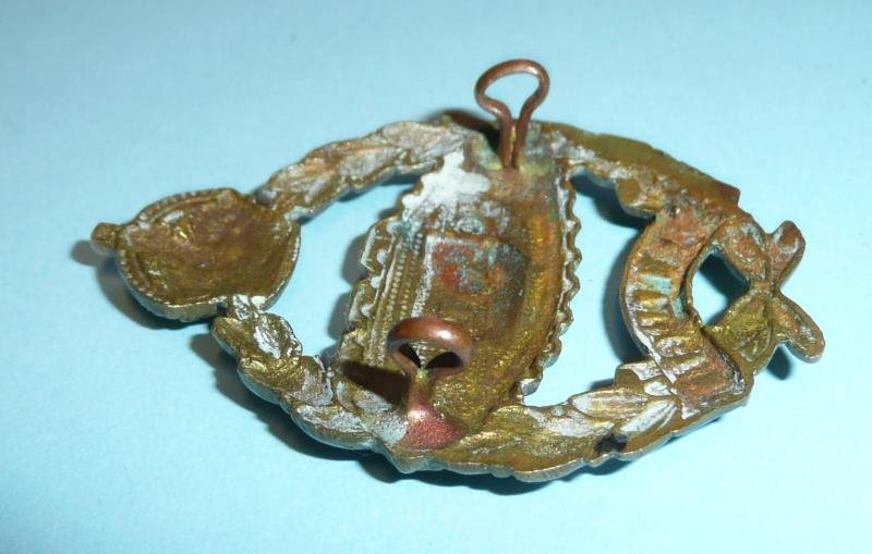 RTR Royal Tank Regiment Cast Brass Collar Badge as worn by Band — image 5