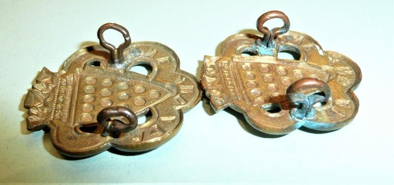 Duke of Cornwalls Light Infantry (DCLI) Pair of Other Ranks Brass Collar Badges — image 4