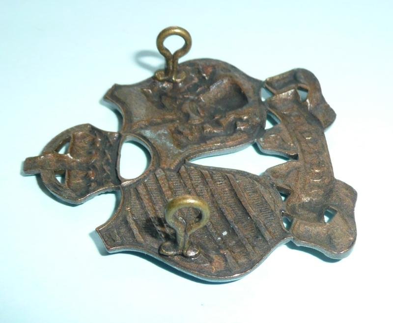 Canada COTC Loyola College (Montreal) Cap Badge — image 4