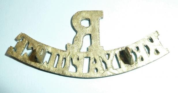R / KENYA POLICE - (Reserve) Cast Brass Shoulder Title — image 2