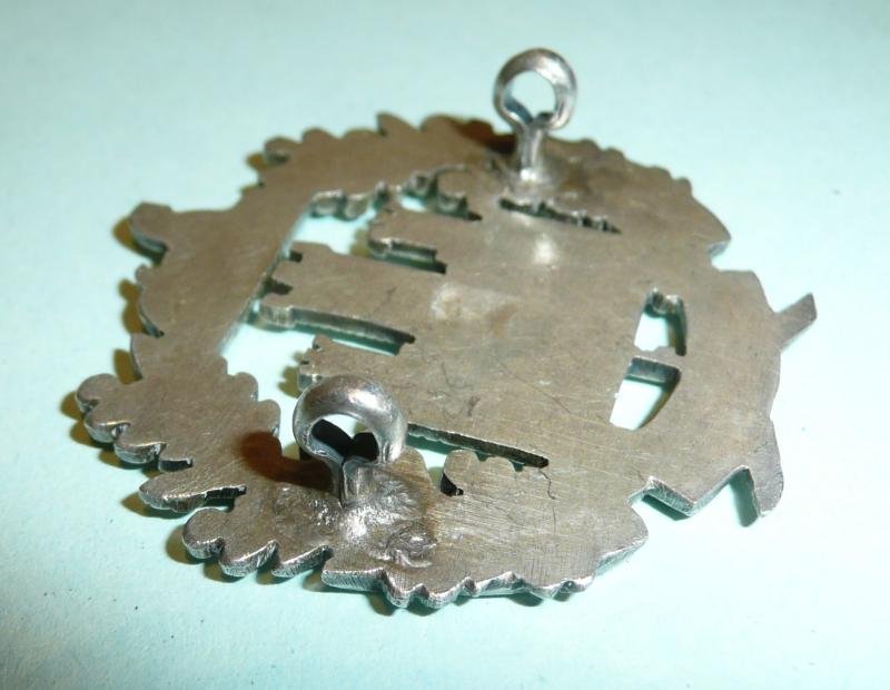 The Essex Regiment Officer's Silver Cap Badge — image 4