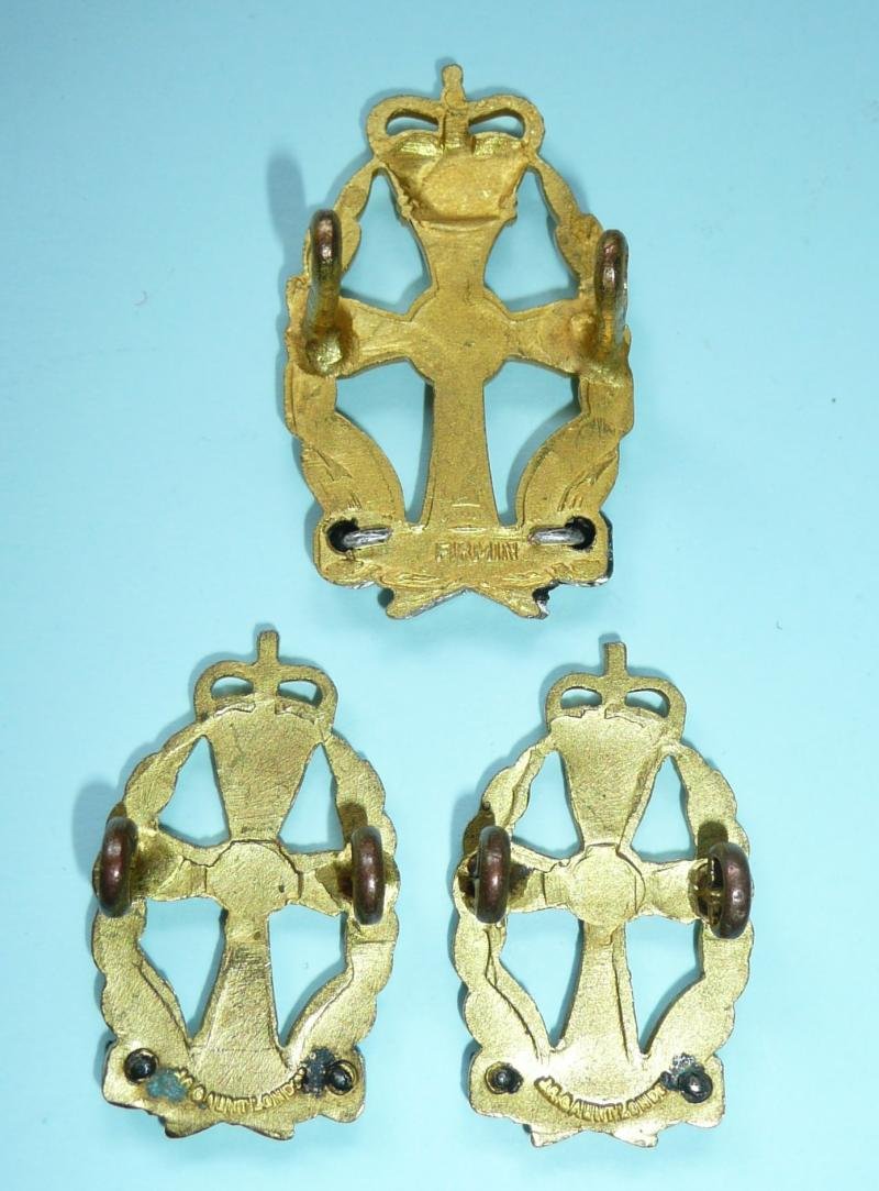 QARANC Queen Alexandra's Royal Army Nursing Corps Officer's Gilt and Silver Plate Cap Badge and Collar Set — image 2