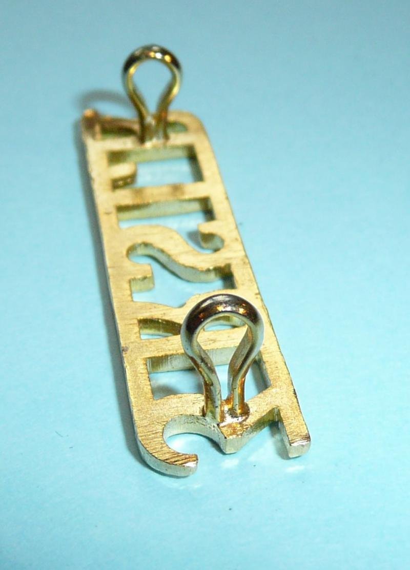 West Africa - 3RSLR (3rd Bn Republic Of Sierra Leone Regiment / Army) Gilt Metal Shoulder Title — image 3