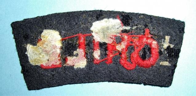 WW2 CHILE Embroidered Red on Dark Blue Royal Navy Nationality Shoulder Title — image 2