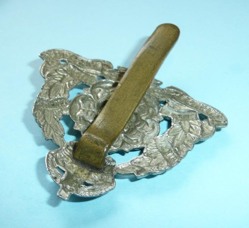 WW2 Derbyshire Yeomanry Other Ranks White Metal Cap Badge — image 3