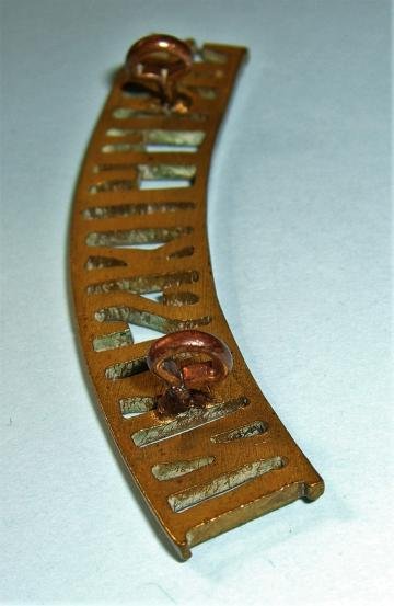 Inniskilling - 6th Inniskillings Dragoons Brass Shoulder Title, 1920 - 1926 — image 3