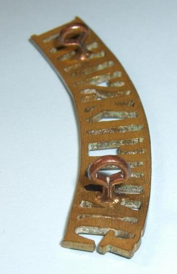 Inniskilling - 6th Inniskillings Dragoons Brass Shoulder Title, 1920 - 1926 — image 4