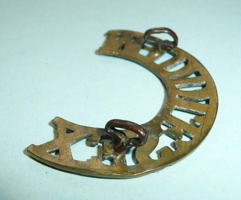 Boer War The Middlesex Regiment Brass Shoulder Title — image 4