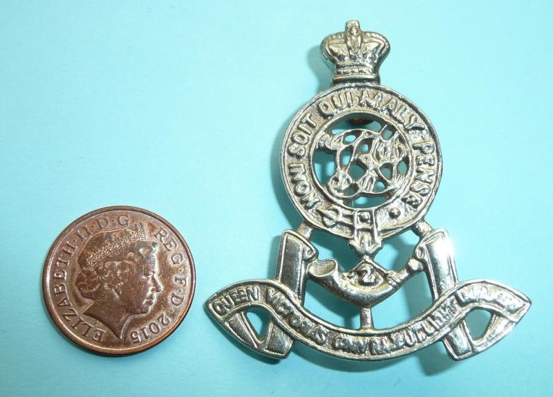 WW1 Indian Army - 2nd Queen Victoria's Own Rajput Light Infantry White Metal cap badge — image 2