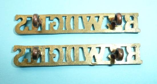 Berkshire & Westminster Dragoons (B&WDGNS) Yeomanry Small Matching Pair of Brass Shoulder Titles — image 2