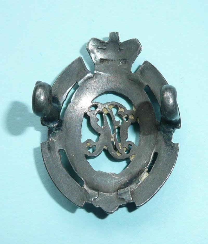 Indian Army - Queen's Corps of Guides (Frontier Force / Lumden's Cavalry ) Officer's Sterling Silver Field Service Cap Badge — image 2