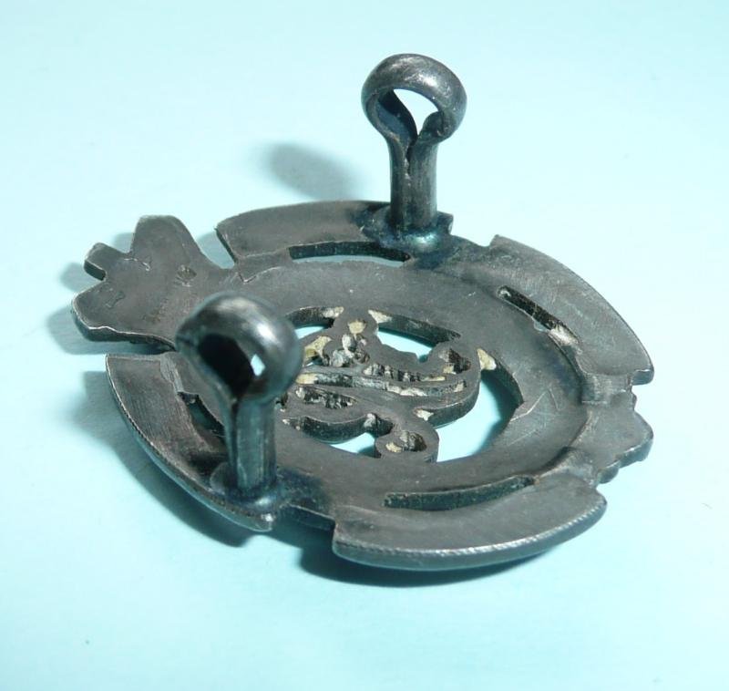 Indian Army - Queen's Corps of Guides (Frontier Force / Lumden's Cavalry ) Officer's Sterling Silver Field Service Cap Badge — image 4