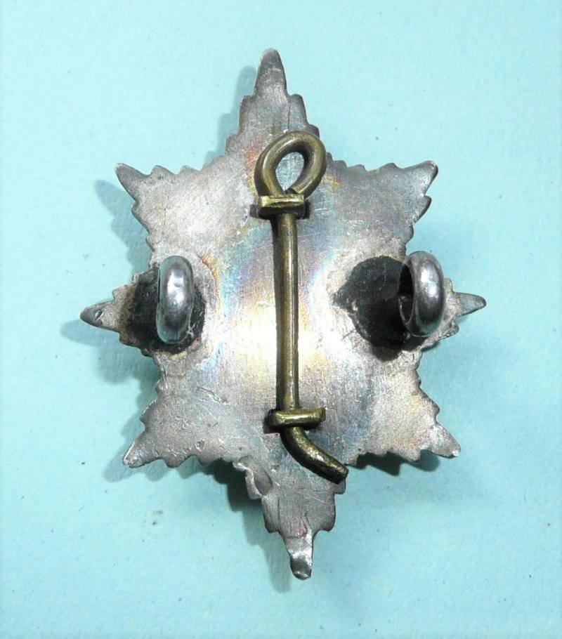 Coldstream Guards Officers Silver and Enamel Forage Cap Badge Star — image 3