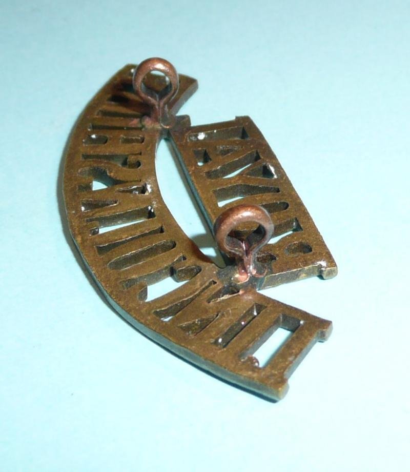 Royal Lincolnshire Regiment Brass Shoulder Title, post 1946 — image 3