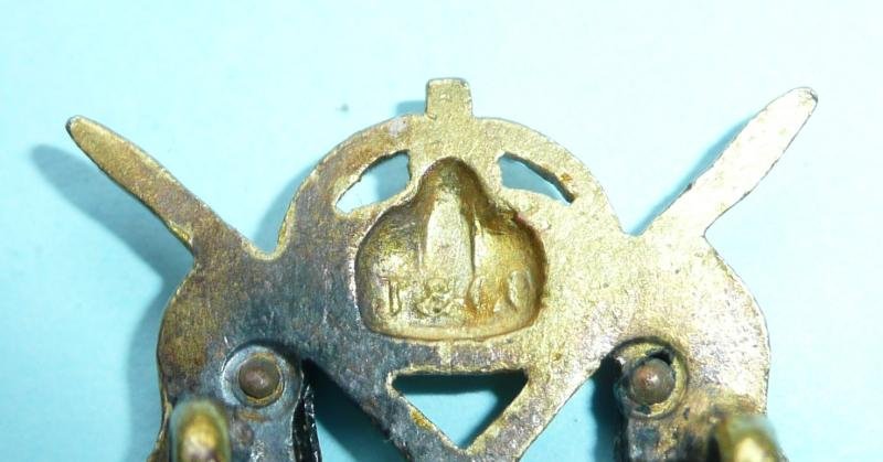 WW1 16th The Queens Own Lancers Officer's Collar Badge, Kings Crown - Jennens — image 3