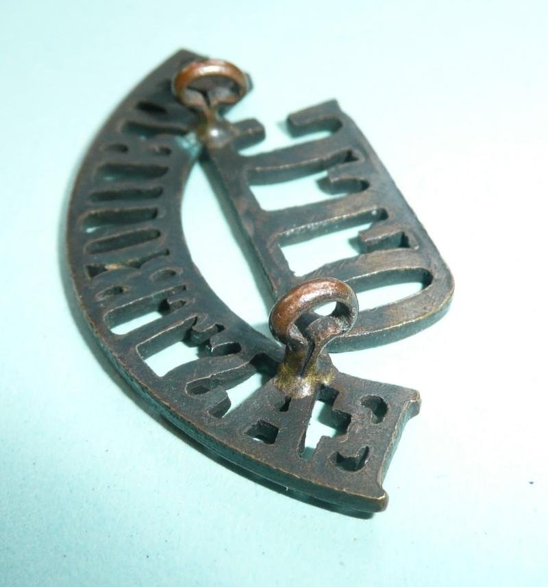 Eastbourne College (Sussex) OTC One Piece Bronze Metal Shoulder Title — image 3