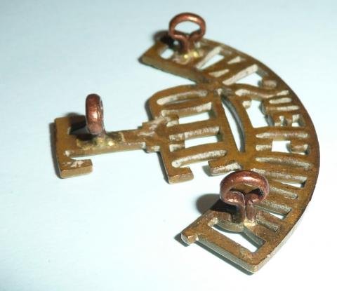 T / OTC / Inns of Court Officer Training Corps One Piece Brass Shoulder Title — image 4