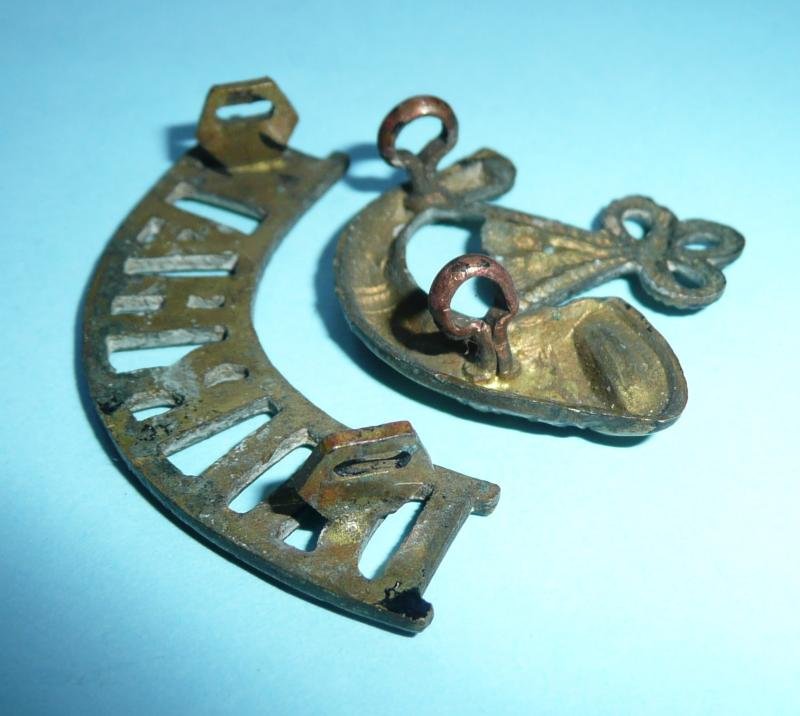 WW1 Durham Light Infantry (DLI) Two Part Brass Shoulder Title — image 4