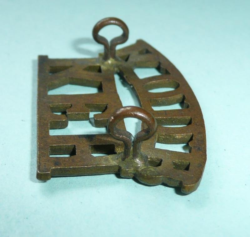 KEH / KODR King Edwards Horse / The Kings Overseas Dominions Regiment Brass Shoulder Title — image 4