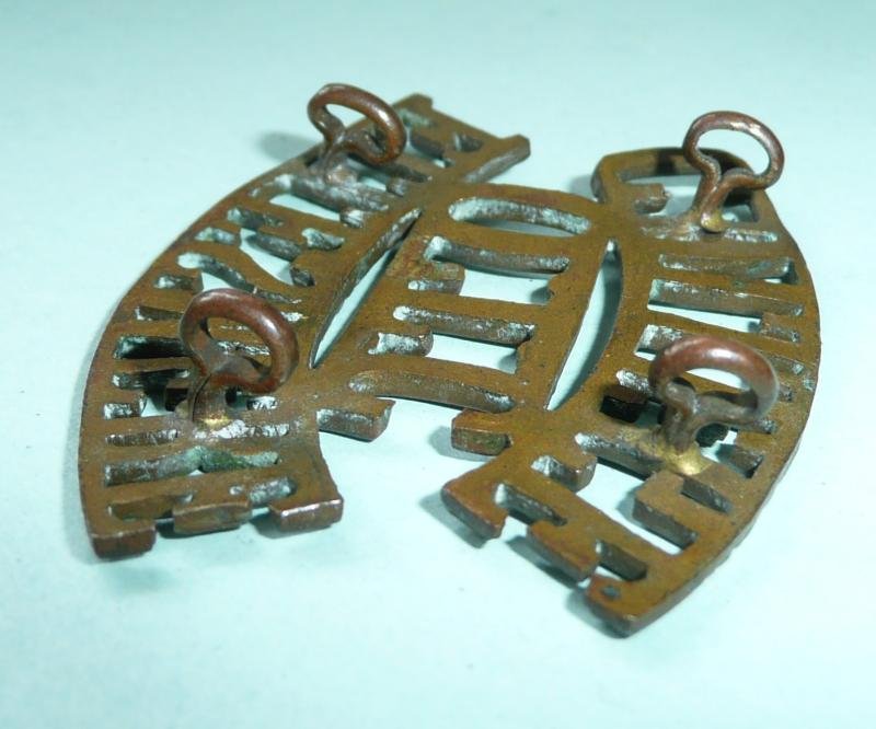 Ellesmere OTC College One Piece Bronze Shoulder Title — image 4