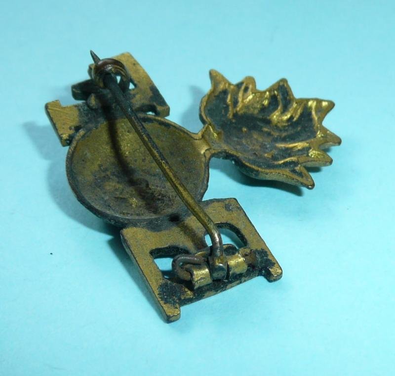 Royal Fusiliers 1st Version Other Ranks Shoulder Title converted to Sweetheart Brooch — image 3