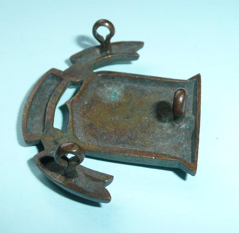 The Essex Regiment Officer's OSD Bronze Collar Badge — image 5