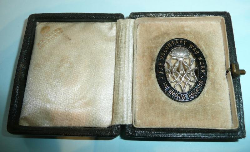 WW1 For Voluntary War Work In India tribute medal by H.M.Mint Calcutta - original box — image 2