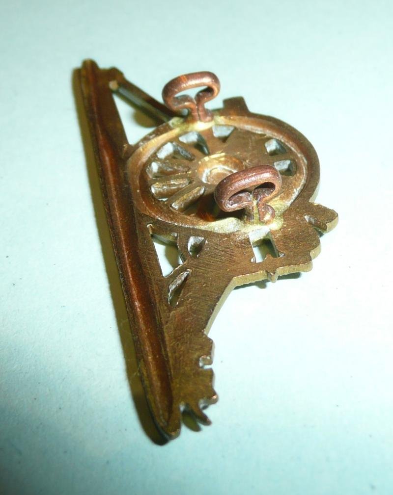 Royal Artillery (RA) Sergeants NCO Arm / Sleeve Brass Arm Badge — image 3