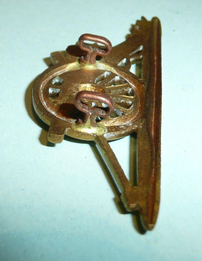 Royal Artillery (RA) Sergeants NCO Arm / Sleeve Brass Arm Badge — image 4