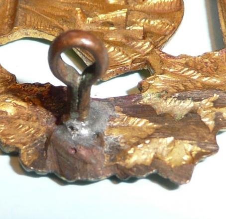 Canadian Militia  - 44th Lincoln and Welland Regiment Gilt Metal Cap Badge — image 4