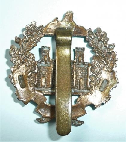The 8th (Cylist) Battalion The Essex Regiment Bi-Metal Cap Badge — image 2