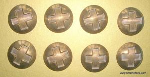 Attractive set of WW1 era Red Cross Buttons - 8 …